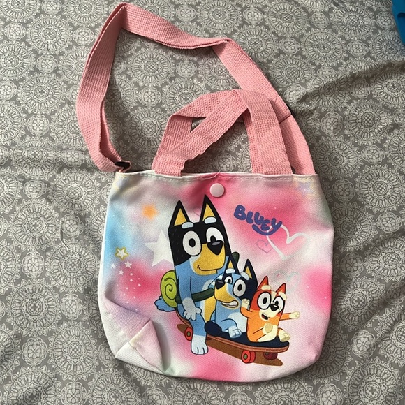 Bluey’s Crossbody Bag - Picture 14 of 15